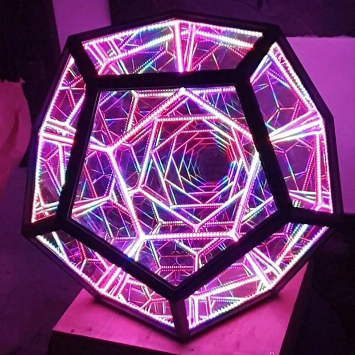 Geometric Art Infinite Color Decoration