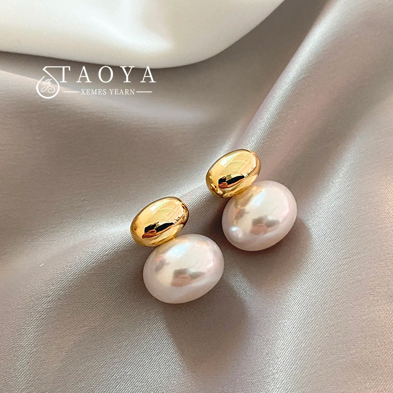 2025 New French Elegant Gold Color Bean Spliced Flat Pearl Earrings