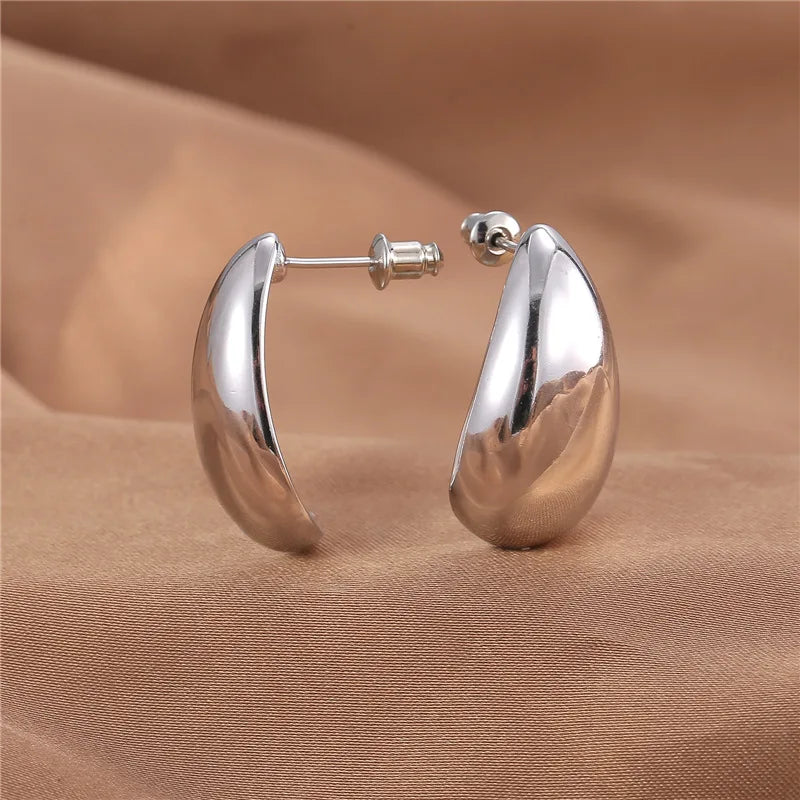 New Vintage Beads Water Drop Stud Earrings.